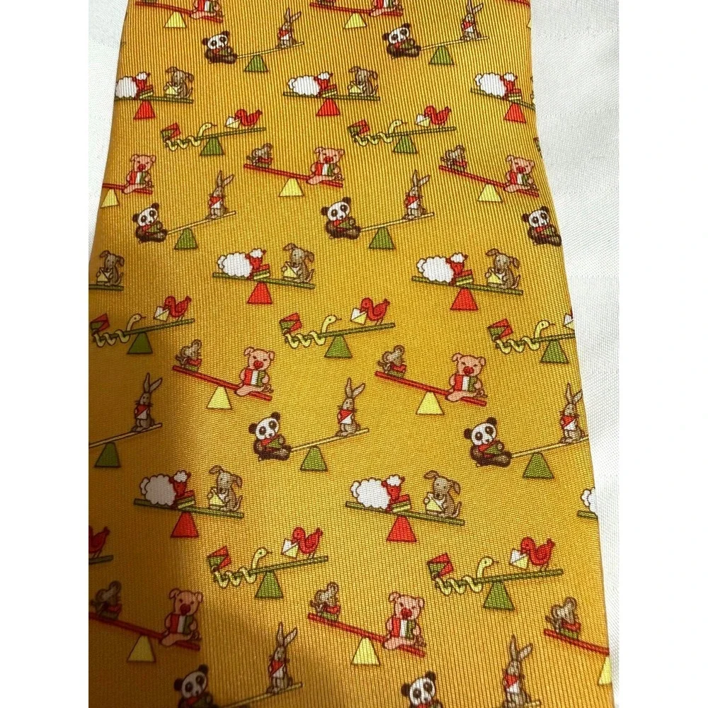 VINTAGE Salvatore Ferragamo Tie Yellow Animal‎ Print Silk Italy RARE - Picture 3 of 5